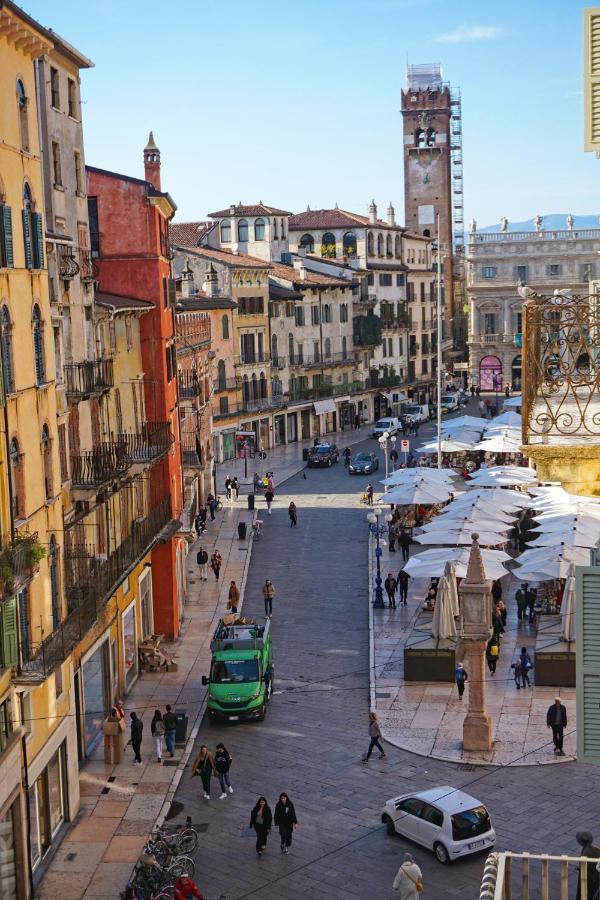 Dimora Capuleti Apartment Verona Bagian luar foto